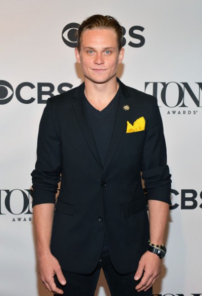 Jake Gyllenhaal shirtless and underwear caps